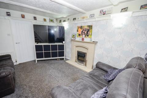 2 bedroom terraced house for sale, Kinross Drive, Stanley