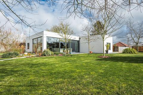 3 bedroom bungalow for sale, Dereham