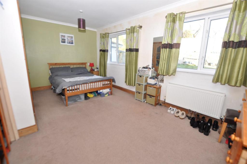 Rear bedroom 1