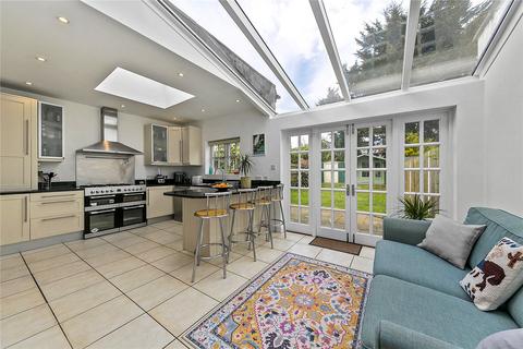 144 Manor Grove, Richmond, TW9 4QG
