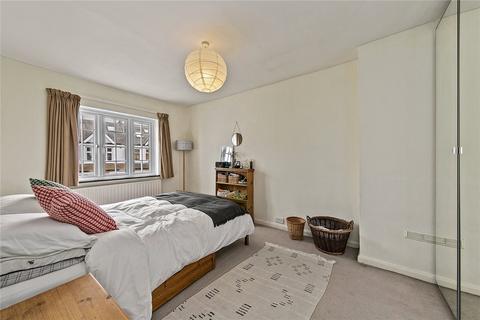 144 Manor Grove, Richmond, TW9 4QG
