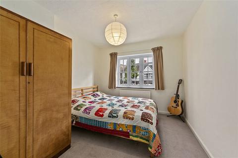 144 Manor Grove, Richmond, TW9 4QG