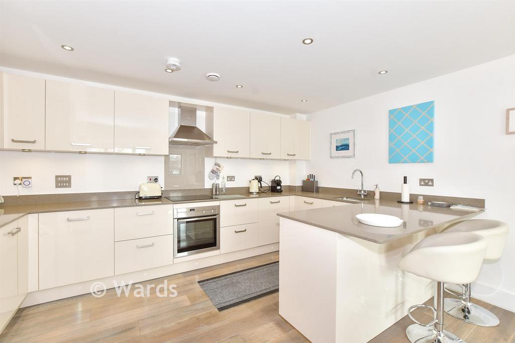 Lounge/ Kitchen