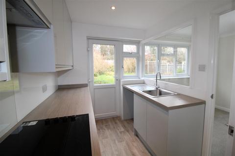 3 bedroom semi-detached house to rent, Riverdale, Farnham GU10