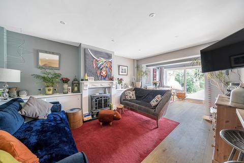8 Blackdown Close, Woking, GU22 8LQ