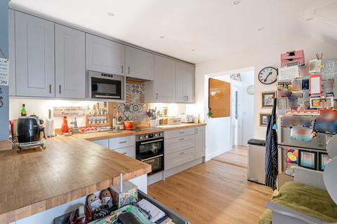 8 Blackdown Close, Woking, GU22 8LQ