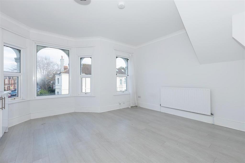 Eastcourt Rd 6.jpg