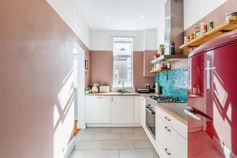 3 bedroom terraced house for sale, Clifford Place, Leeds LS27