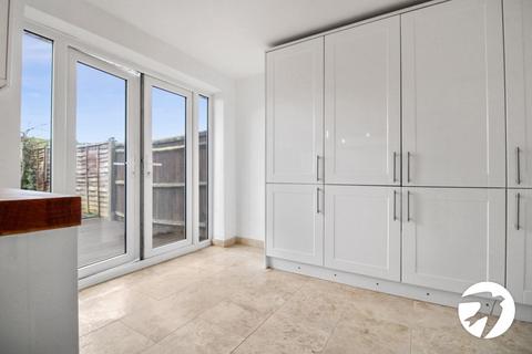 3 bedroom semi-detached house to rent, Sandown Road, Gravesend, Kent, DA12