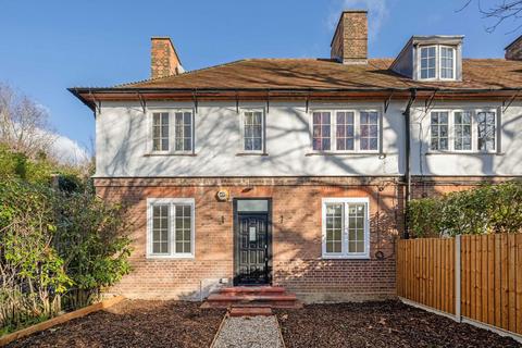 Kingswear Road, London NW5