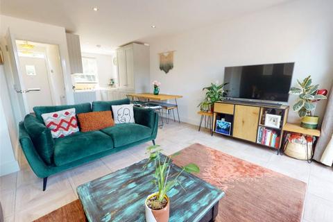 3 bedroom terraced house for sale, Ilkley Road, Otley, West Yorkshire, LS21