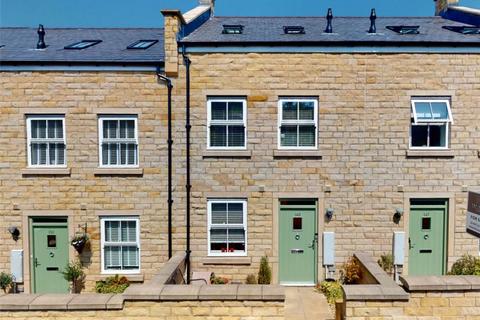 3 bedroom terraced house for sale, Ilkley Road, Otley, West Yorkshire, LS21