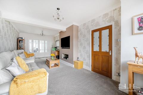 38 Milton Avenue, Hornchurch, RM12 4BW