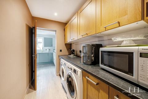 38 Milton Avenue, Hornchurch, RM12 4BW