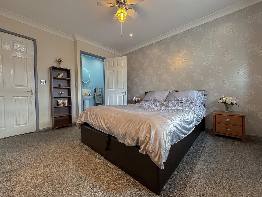 Bed 1 (2)