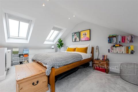 104 Kilravock Street, London, W10 4HZ