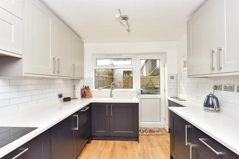 54 Burntwick Drive, Lower Halstow, Sittingbourne, ME9 7DX