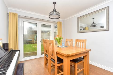 54 Burntwick Drive, Lower Halstow, Sittingbourne, ME9 7DX