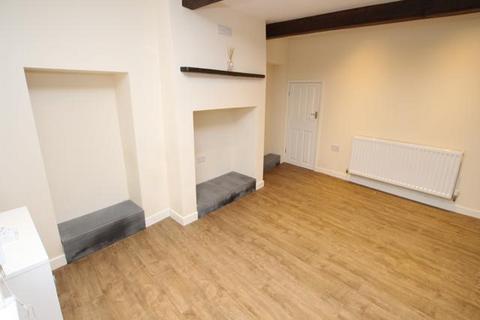 1 bedroom terraced house for sale, Ley Fleaks Road, Idle, Bradford
