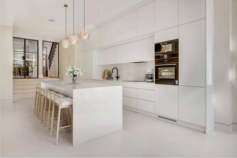 25 Clifford Gardens, London, NW10 5JE