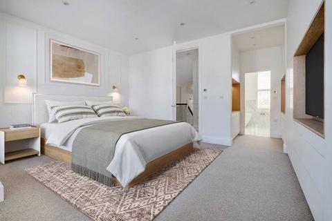 25 Clifford Gardens, London, NW10 5JE