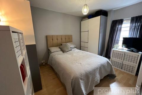 55 Amos Hill, Tonypandy, CF40 1PP