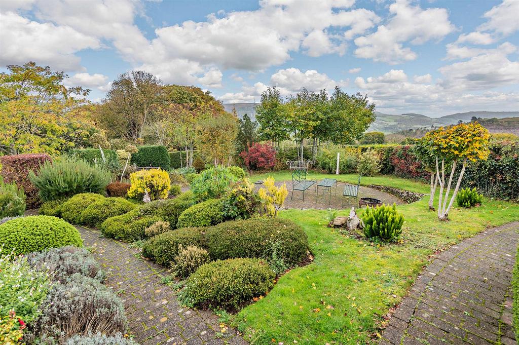 The Cottage Garden.jpg