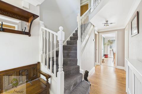 4 bedroom detached house for sale, Hertsfield Avenue, Strood, Rochester ME2 3PU