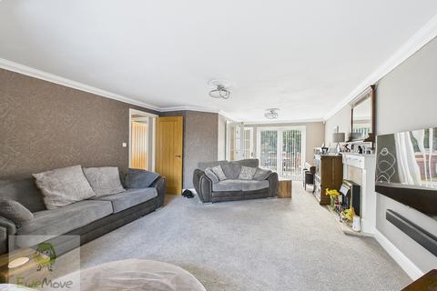 4 bedroom detached house for sale, Hertsfield Avenue, Strood, Rochester ME2 3PU