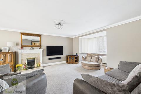 4 bedroom detached house for sale, Hertsfield Avenue, Strood, Rochester ME2 3PU