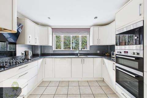 40 Hertsfield Avenue, Rochester, ME2 3PU