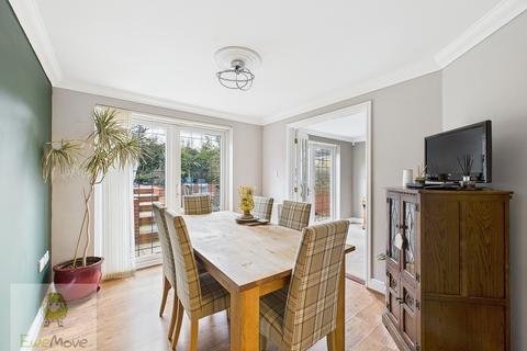 40 Hertsfield Avenue, Rochester, ME2 3PU