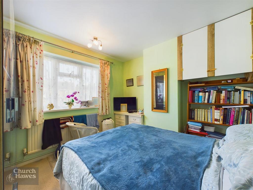Bed1.jpg