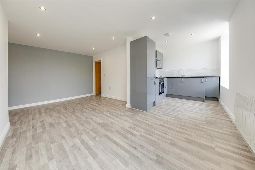 Open Plan Lounge / Kitchen