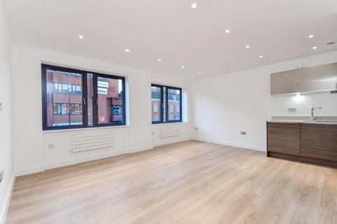 1 bedroom flat to rent, Sovereign House, Twickenham, TW1