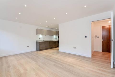 1 bedroom flat to rent, Sovereign House, Twickenham, TW1