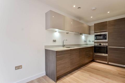 1 bedroom flat to rent, Sovereign House, Twickenham, TW1