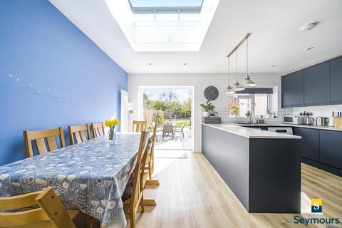 25 Sheepfold Road, Guildford, GU2 9TS