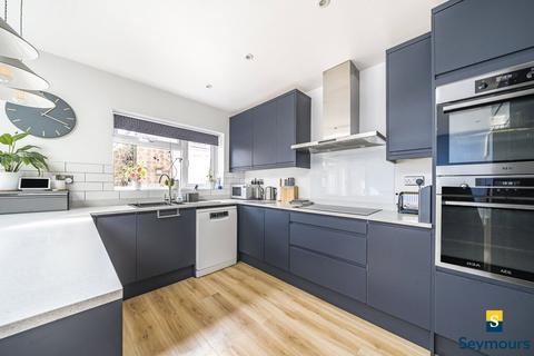 25 Sheepfold Road, Guildford, GU2 9TS