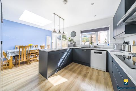 25 Sheepfold Road, Guildford, GU2 9TS
