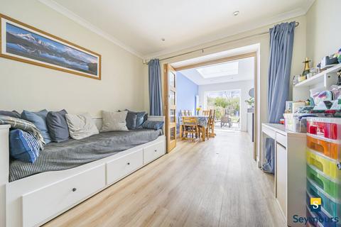 25 Sheepfold Road, Guildford, GU2 9TS