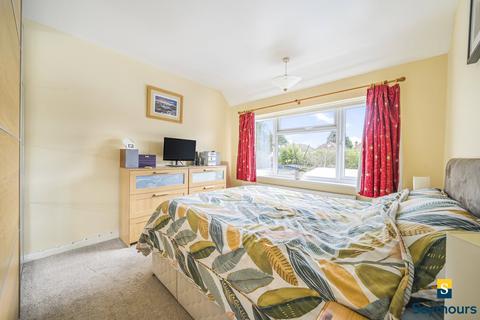 25 Sheepfold Road, Guildford, GU2 9TS