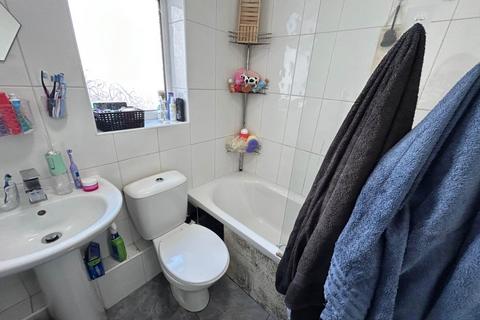 undefined, Litherland Road, Liverpool, Merseyside, L20