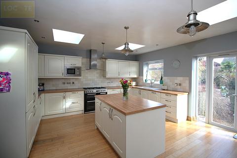 5 bedroom semi-detached house for sale, Delamere Road, Flixton