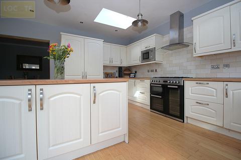5 bedroom semi-detached house for sale, Delamere Road, Flixton