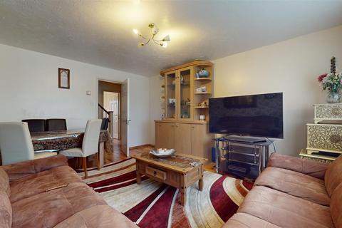 3 bedroom townhouse for sale, Chetwode Avenue, Monkston