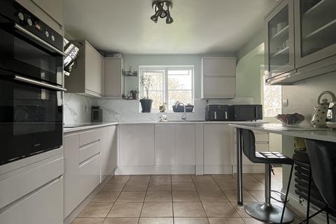 4 bedroom detached house for sale, Baldwin Drive, PETERBOROUGH PE2