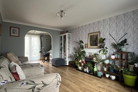 4 bedroom detached house for sale, Baldwin Drive, PETERBOROUGH PE2
