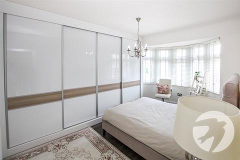 196 Avery Hill Road, London, SE9 2EX