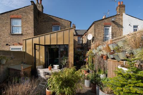 3 bedroom terraced house for sale, Mount Pleasant Road, London N17